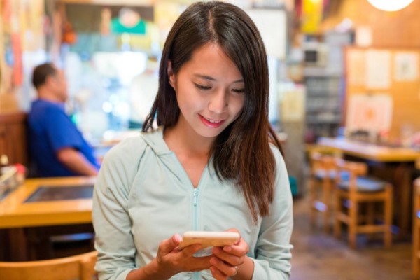 本人用微信建立相亲交友群，主要提供恋爱结婚协议？